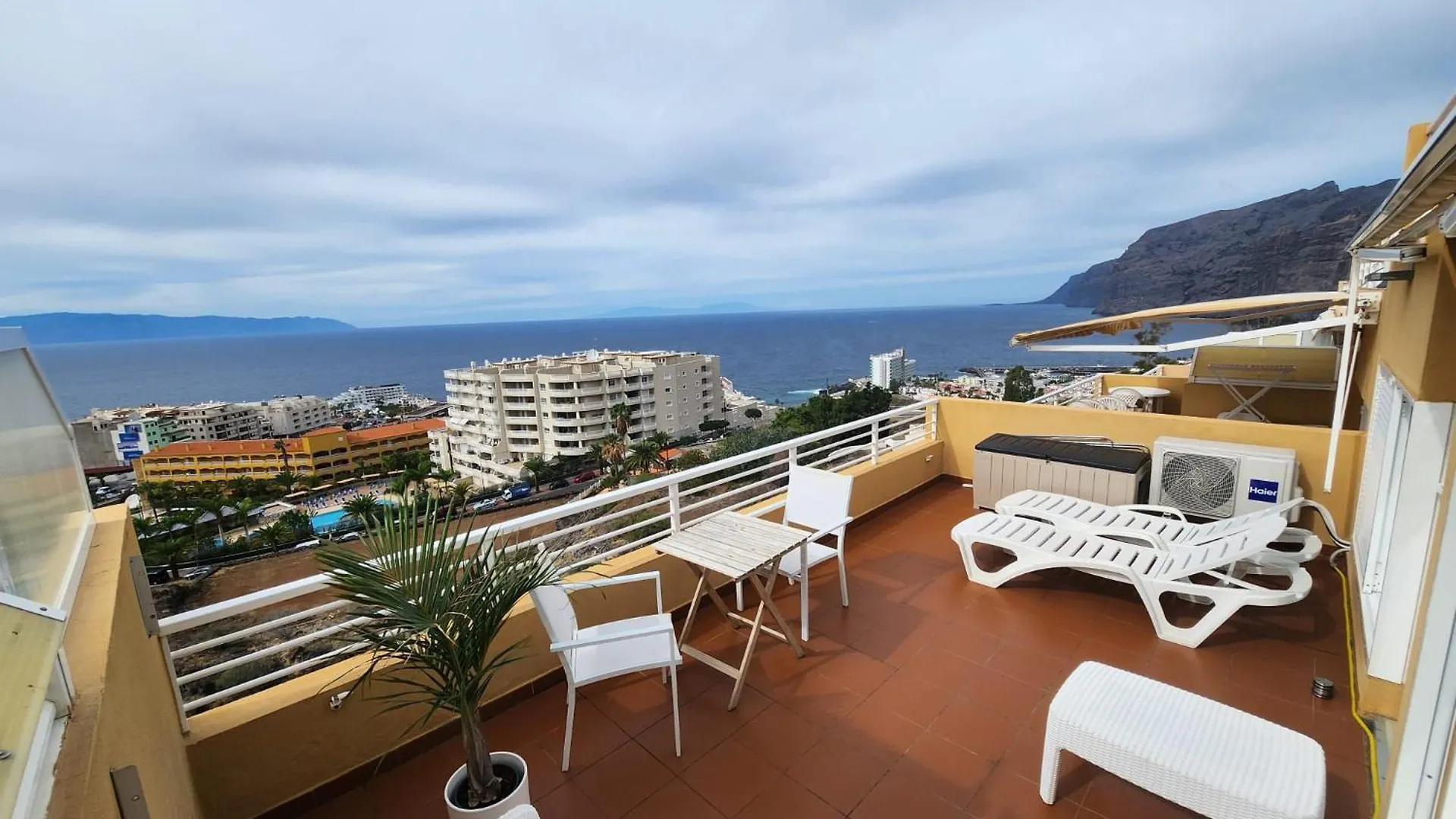 Апартаменты Los Gigantes,Huge Terrace,Sea View,Air Conditioning Пуэрто-де-Сантьяго